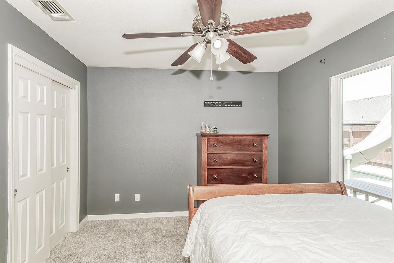 180 East Carpenter Avenue Reedley, CA 93654 - Photo 21 of 40
