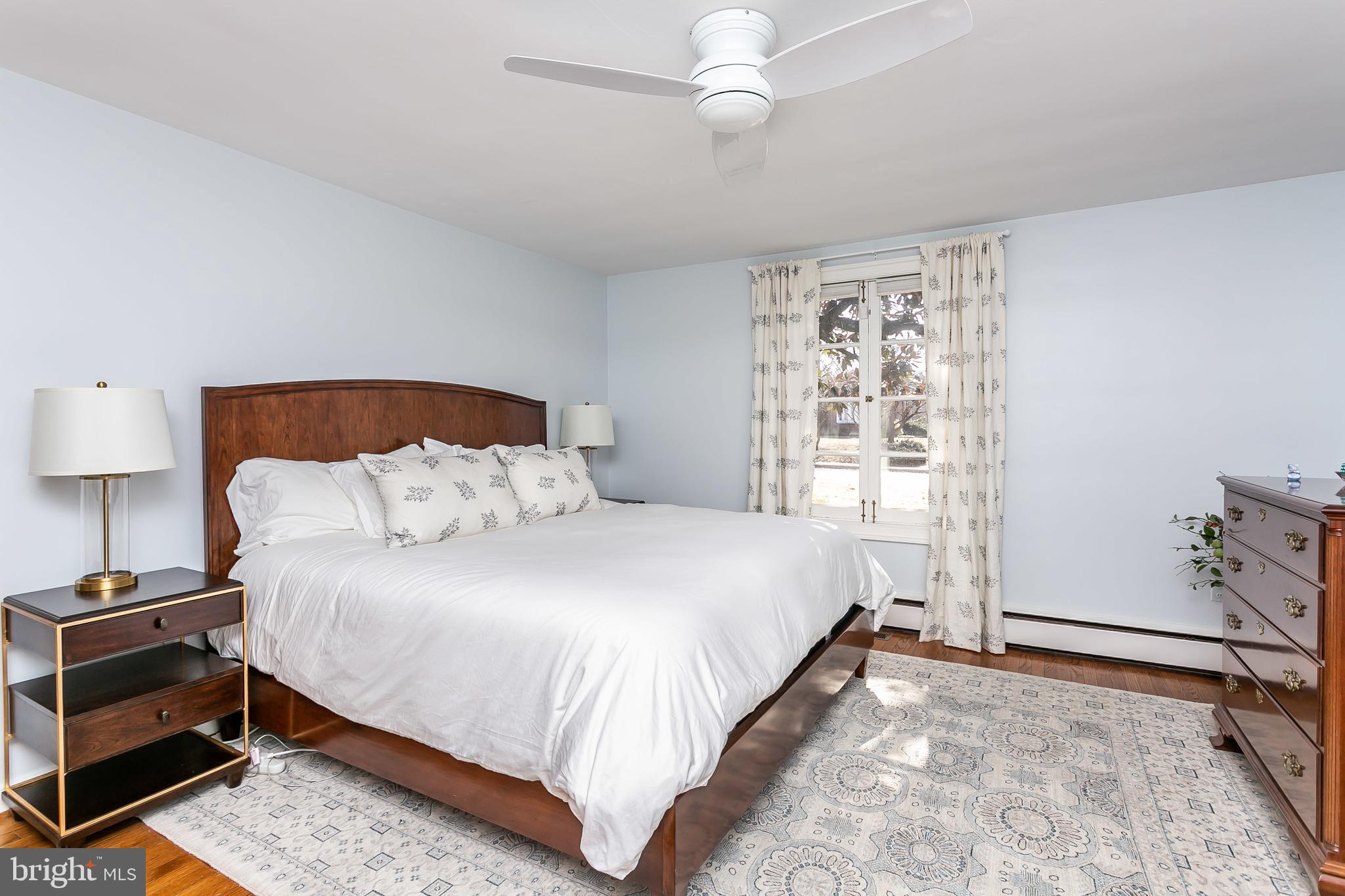 110 Churchwardens Road Baltimore, MD 21212 - Photo 17 of 32 Light filled rooms with hardwood floors