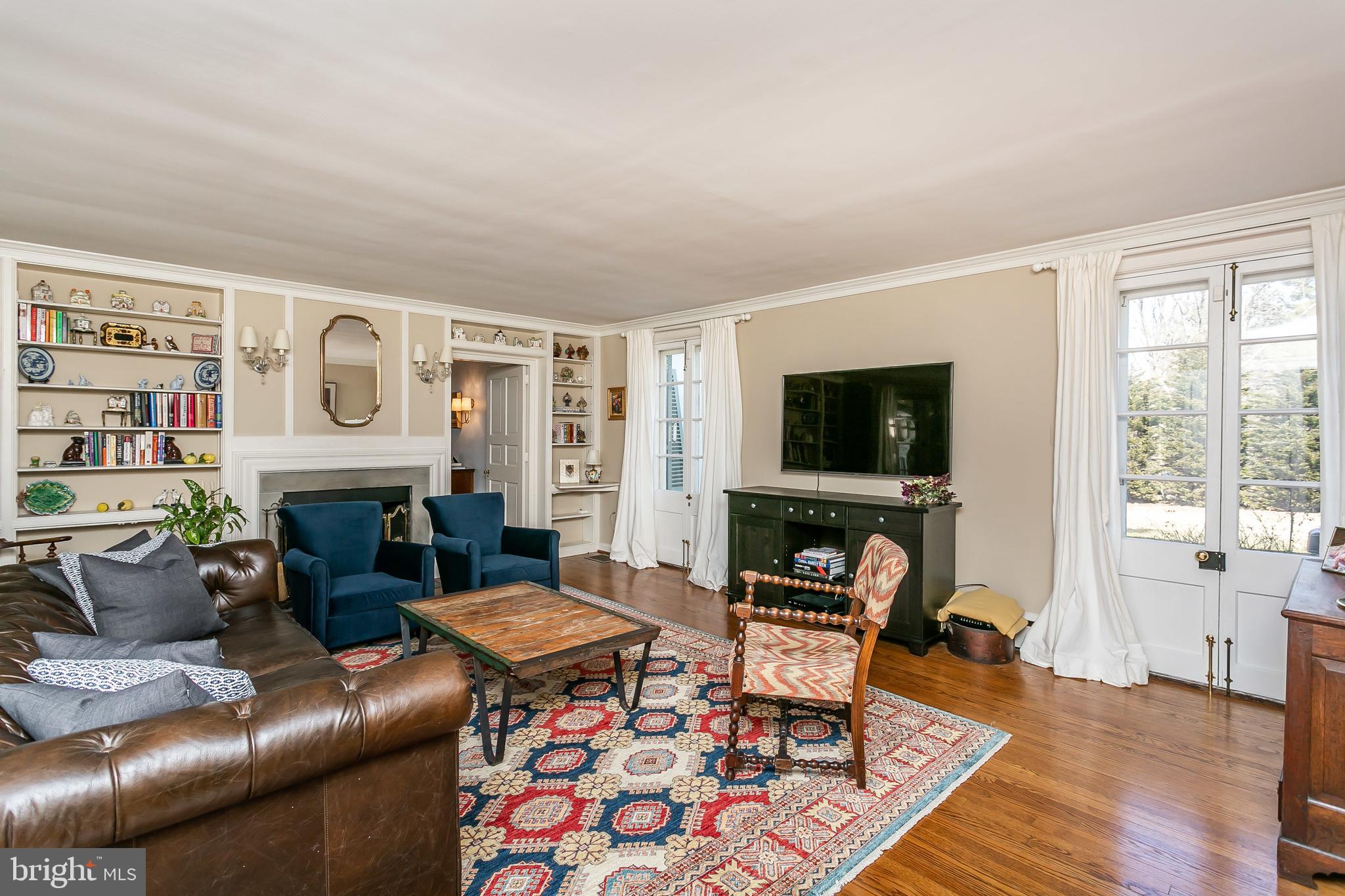110 Churchwardens Road Baltimore, MD 21212 - Photo 5 of 32 French doors open directly to patio and gardens
