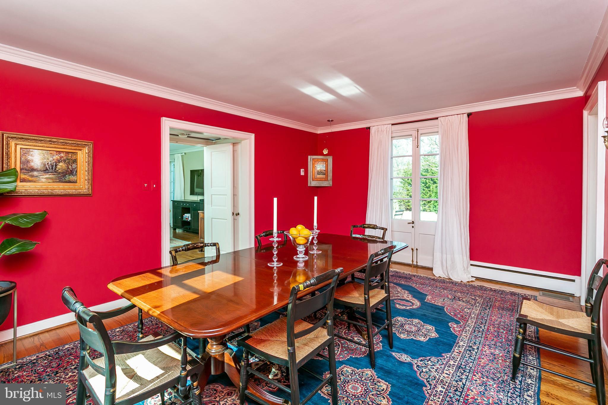 110 Churchwardens Road Baltimore, MD 21212 - Photo 8 of 32 Generous light filled rooms