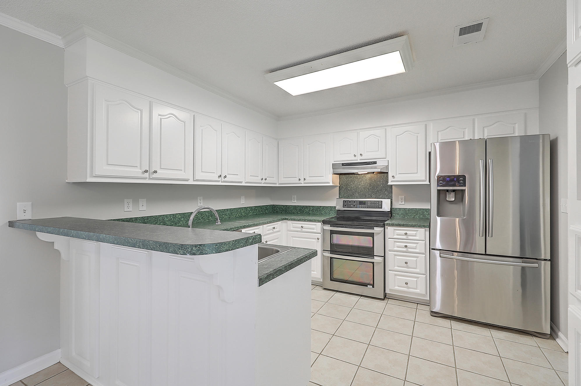 8313 Longridge Road Charleston, SC 29418 - Photo 8 of 27 IMG_2272_3_4_5_6_7_8