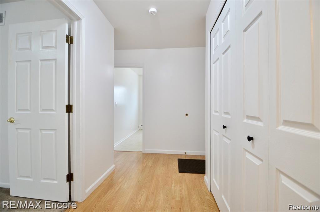 465 Miller Avenue, Unit 106 Rochester, MI 48307 - Photo 9 of 46 C4F8D042-0F7D-4B0F-9385-CEF9C097EAD5_1_201_a.jpeg