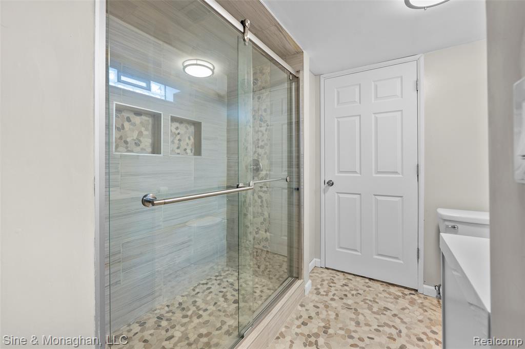 3903 Mark Orr Road Royal Oak, MI 48073 - Photo 26 of 37 Gallery Image 26