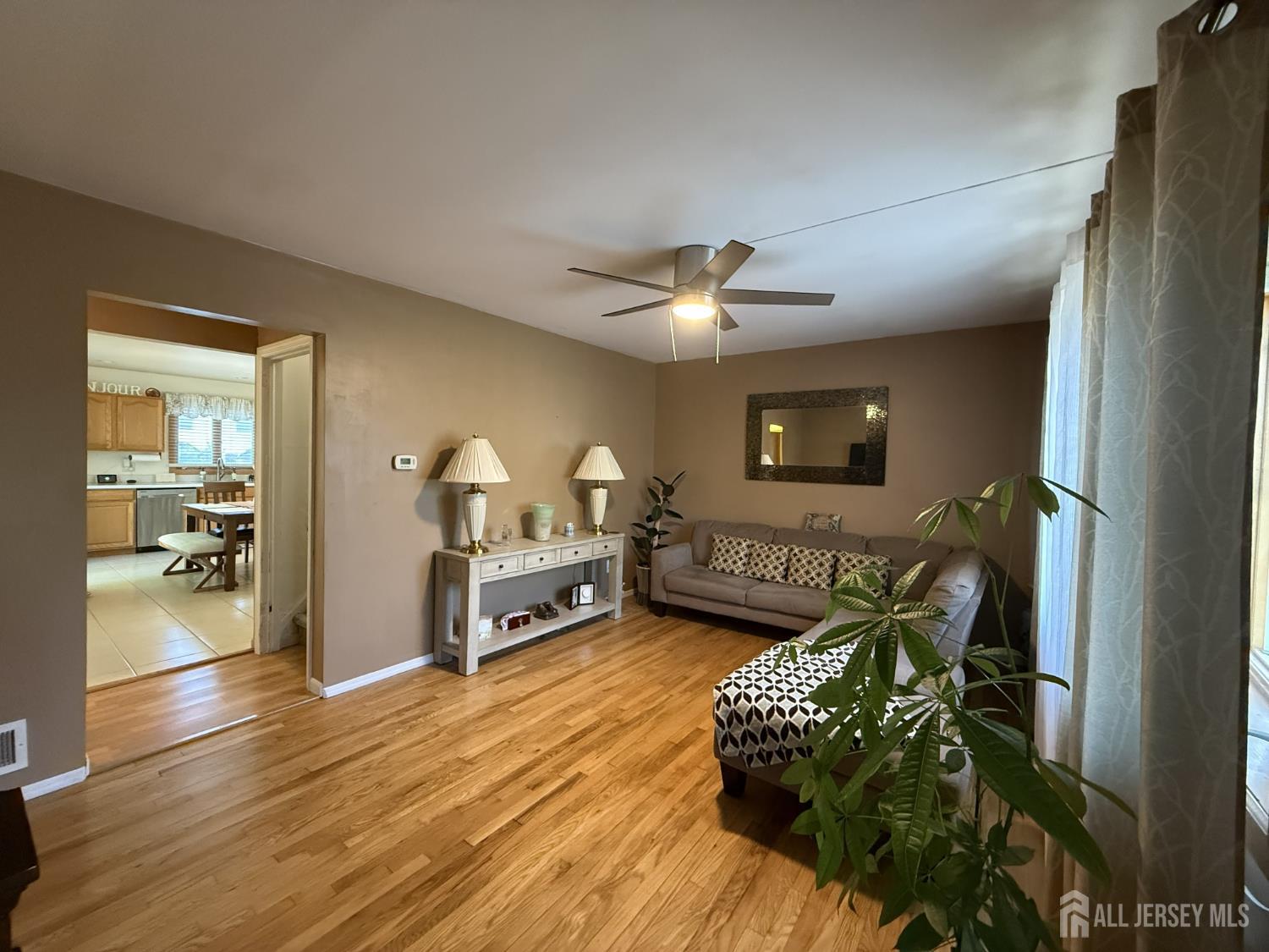39 Stratford Road East Brunswick, NJ 08816 - Photo 5 of 26