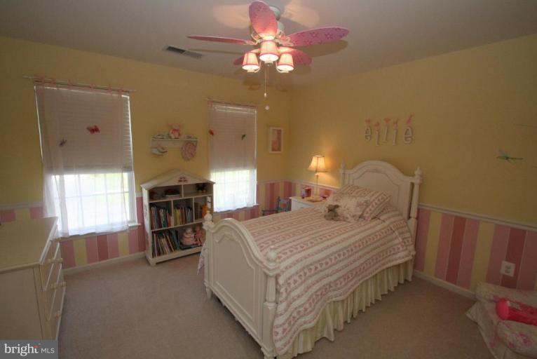 18702 Broken Oak Road Boyds, MD 20841 - Photo 3 of 23 Bedroom #3