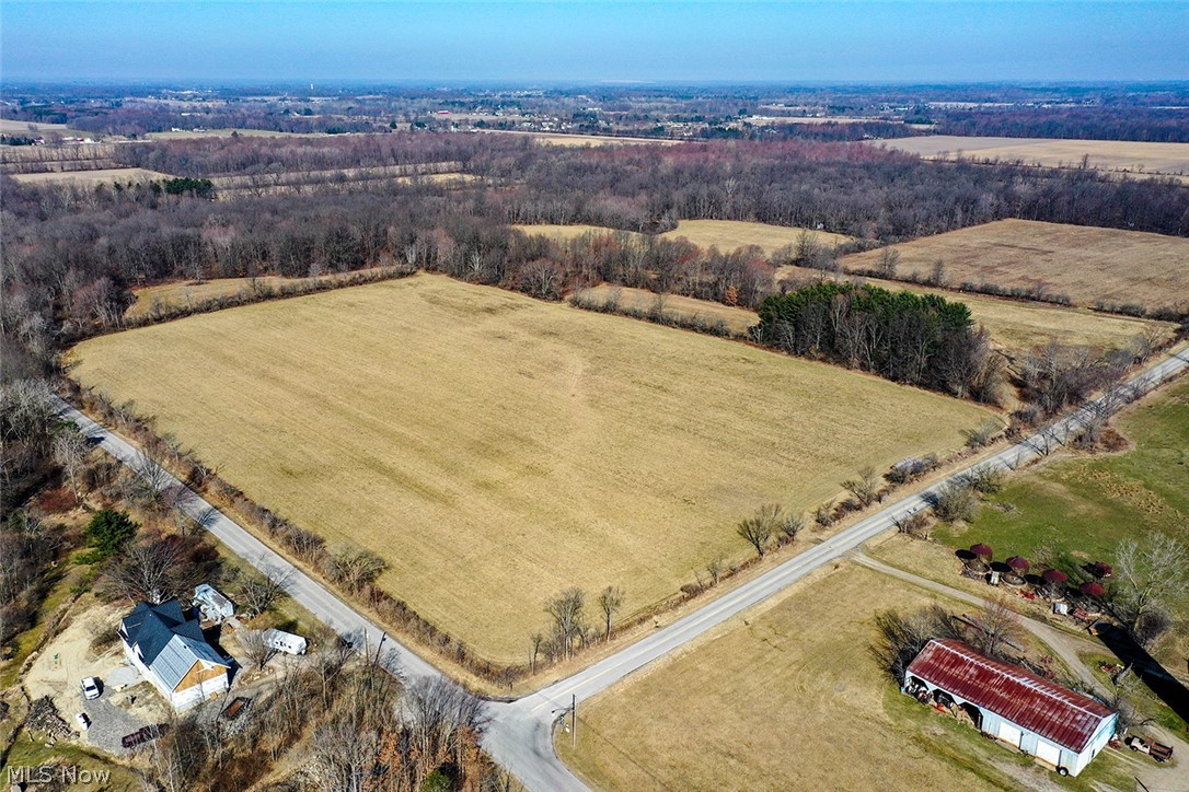 36948 Neff Road Grafton, OH 44044 - Photo 14 of 21 Gallery Image 14