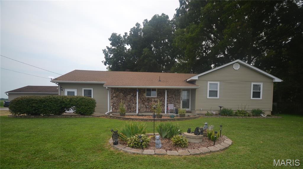 5561 Blank Road Smithton, IL 62285 - Photo 1 of 36 Gallery Image 1