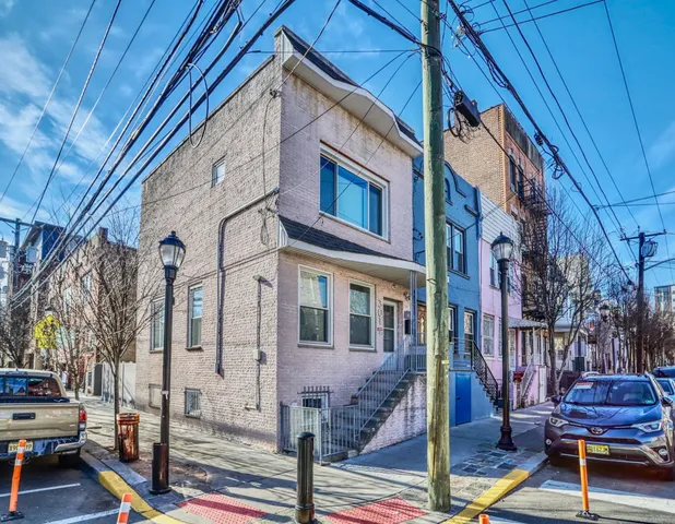 $600,000 | 301 49th Street, Union City, NJ 07087
