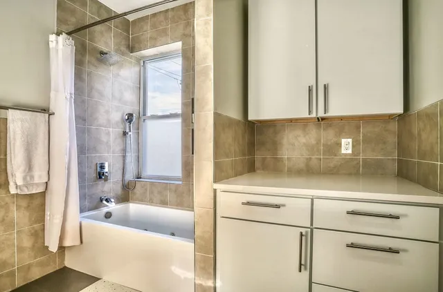 $600,000 | 301 49th Street, Union City, NJ 07087