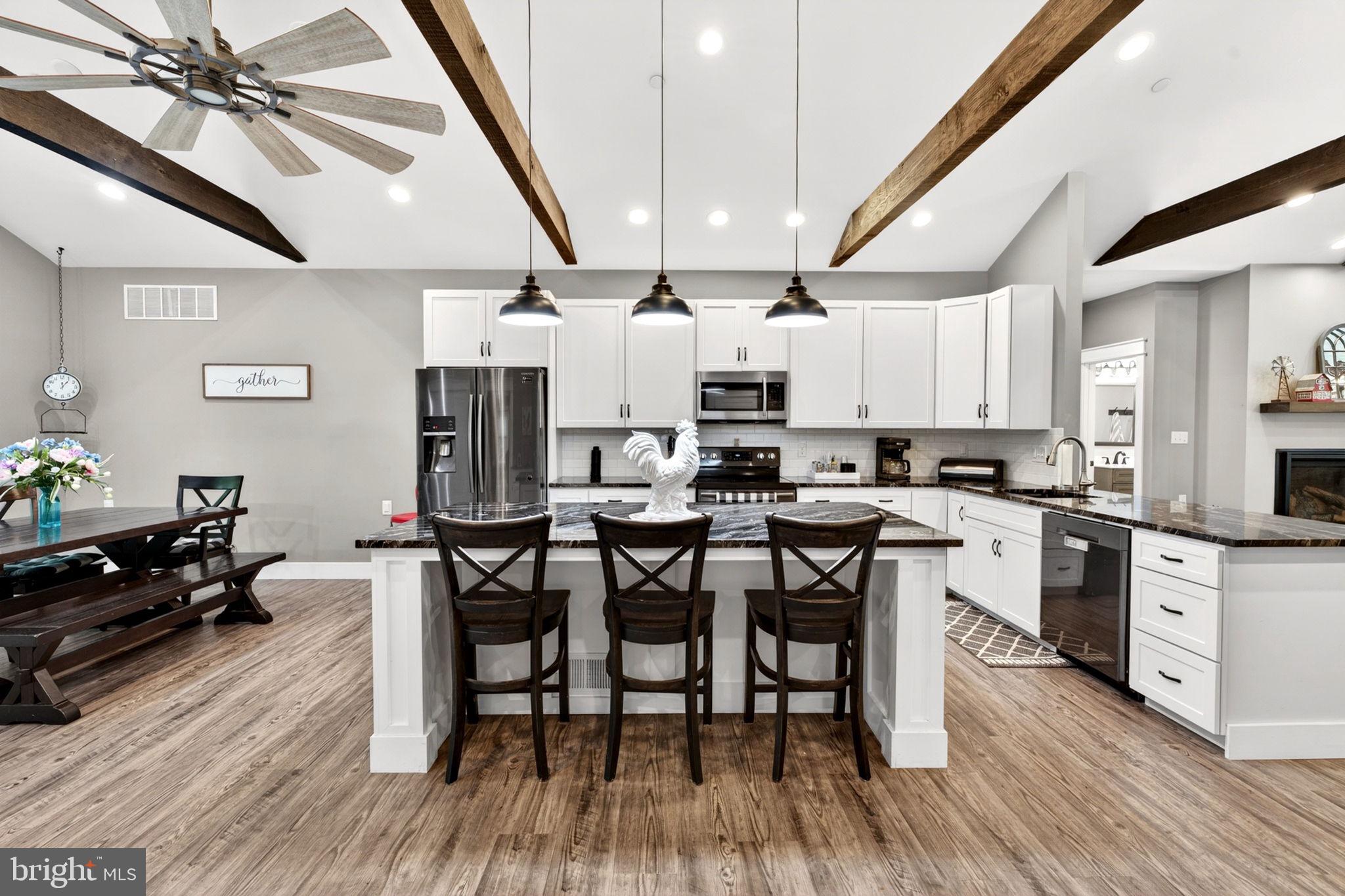 846 Stansbury Road Pylesville, MD 21132 - Photo 10 of 96 Oversized Island with Pendant Lighting