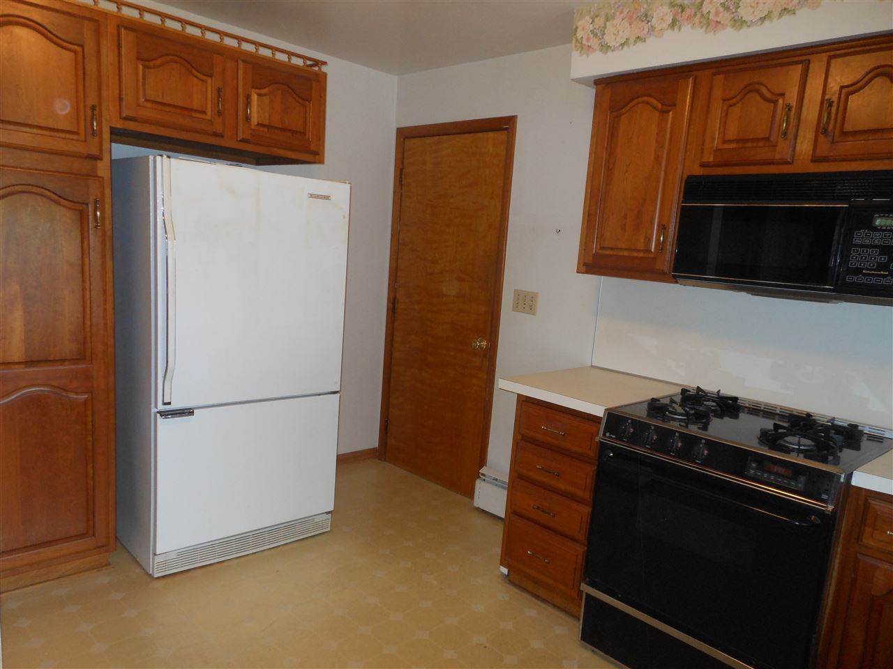 4812 Barnes Road Millington, MI 48746 - Photo 5 of 12 50017516-4.JPG