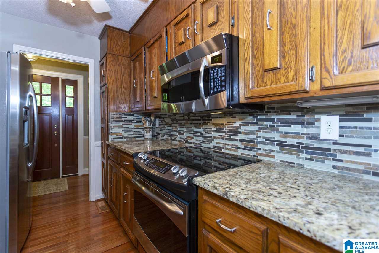 305 Miller Circle Pelham, AL 35124 - Photo 13 of 43