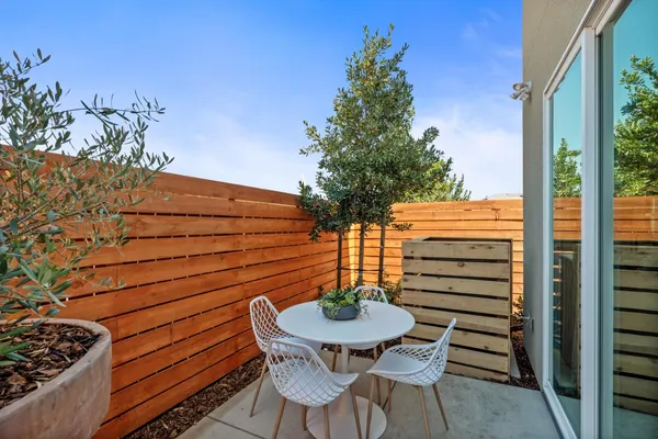 $433,000 | 1495 Redbrick Lane, Clovis, CA 93619