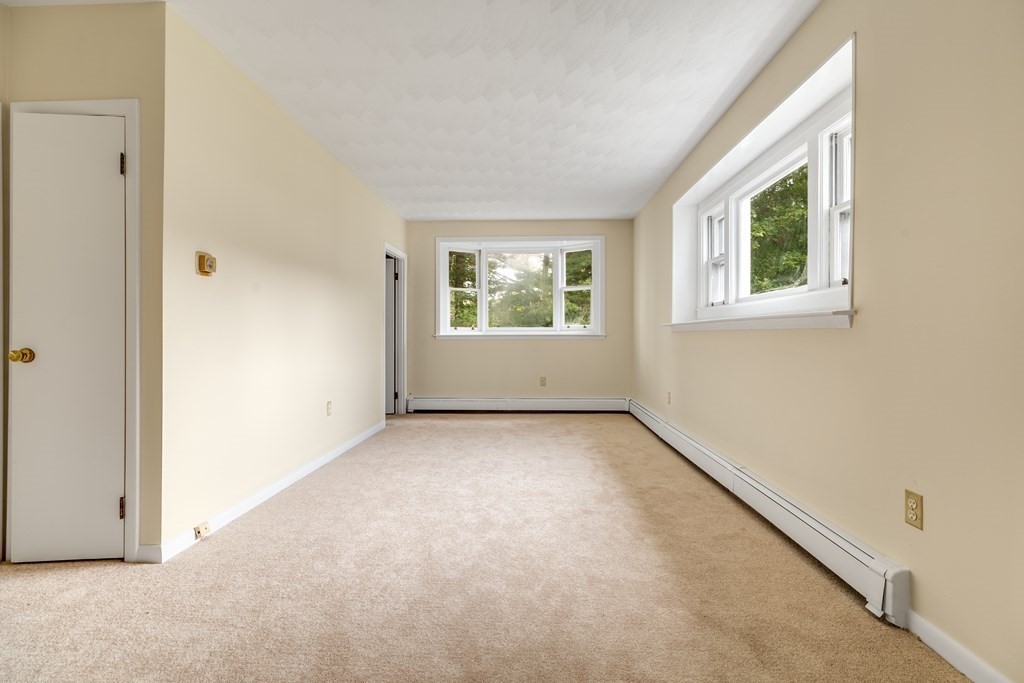 33 Gregory Road Framingham, MA 01701 - Photo 20 of 42