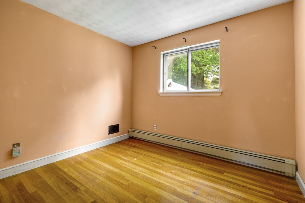 33 Gregory Road Framingham, MA 01701 - Photo 30 of 42