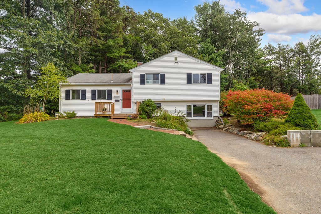 33 Gregory Road Framingham, MA 01701 - Photo 3 of 42