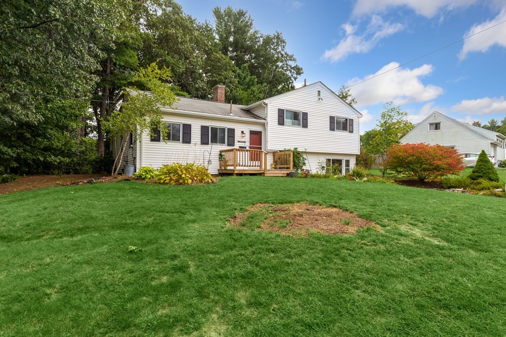 33 Gregory Road Framingham, MA 01701 - Photo 4 of 42