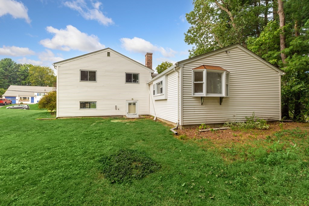 33 Gregory Road Framingham, MA 01701 - Photo 8 of 42