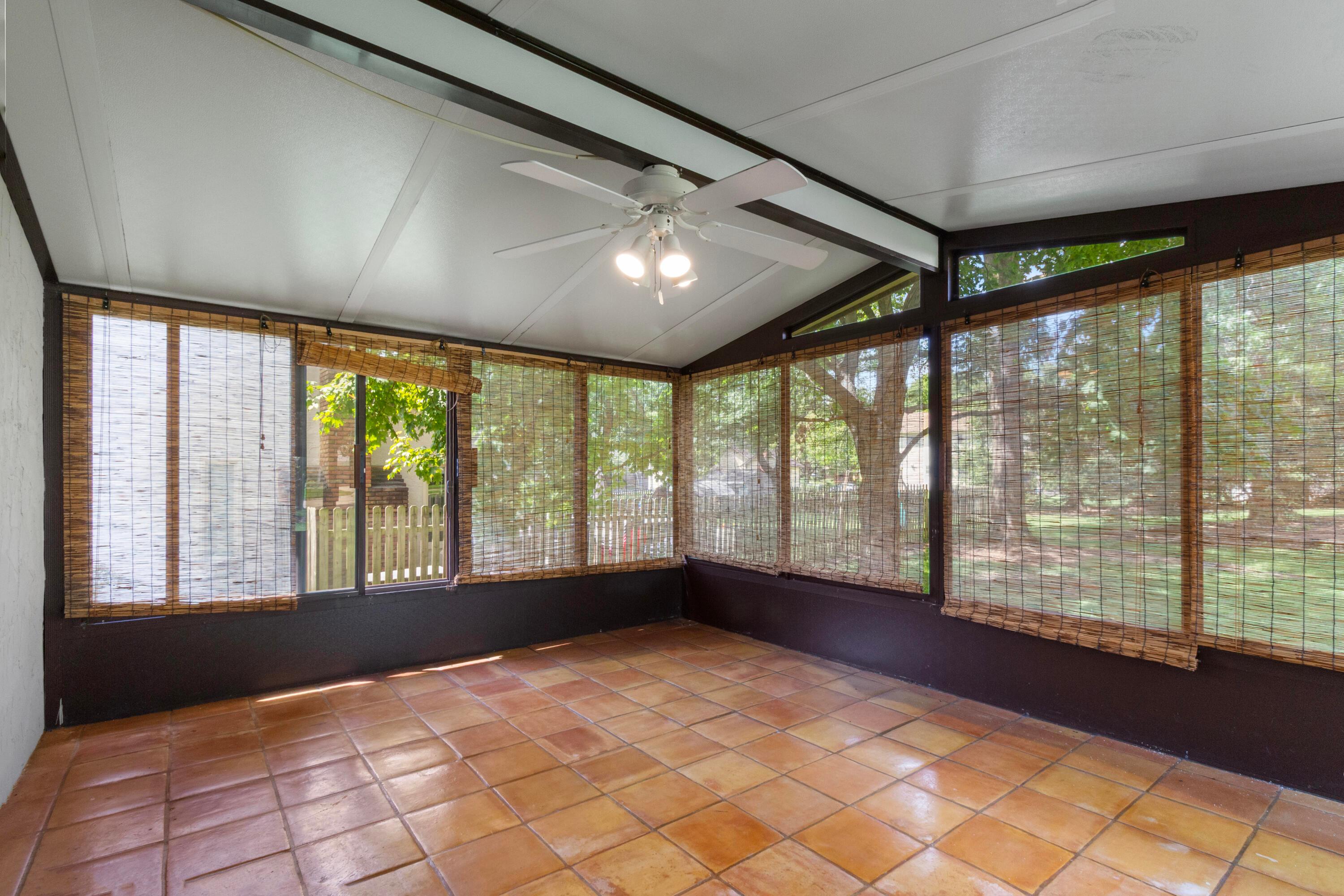 2128 Stowbridge Road Dublin, OH 43016 - Photo 30 of 81 Florida room
