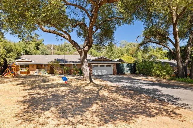 $439,000 | 20369 East Walnut Drive, Sonora, CA 95370