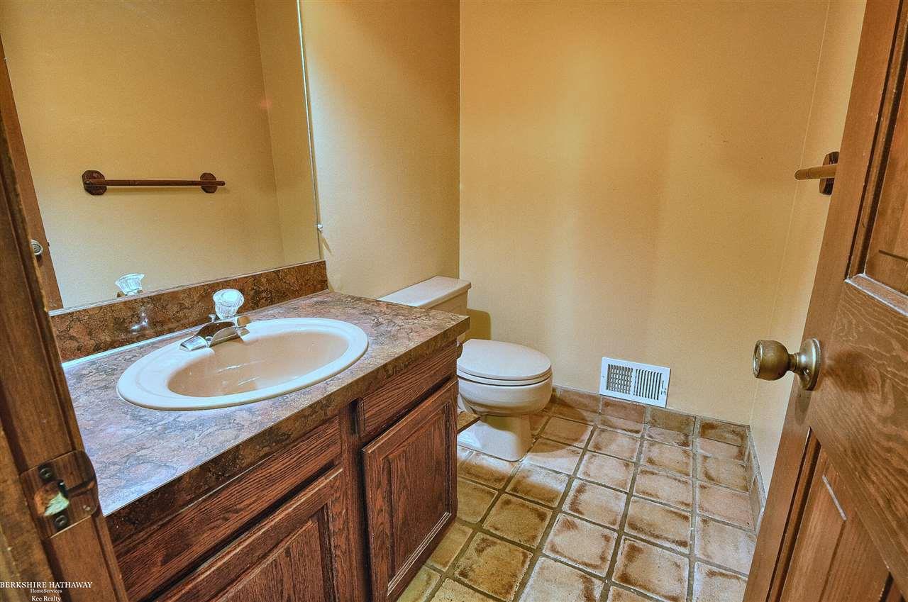 1935 Marcastle Court Rochester Hills, MI 48309 - Photo 18 of 33