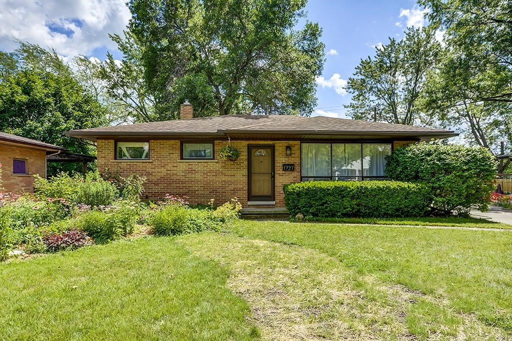 1727 Dunmore Road Ann Arbor, MI 48103 - Photo 1 of 40 Photo 1