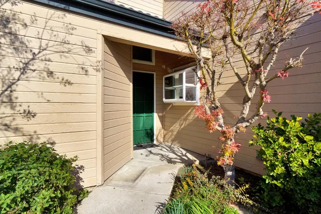 $304,000 | 474 East Alluvial Avenue, Unit 126, Fresno, CA 93720