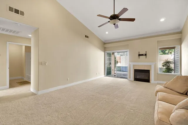 $304,000 | 474 East Alluvial Avenue, Unit 126, Fresno, CA 93720