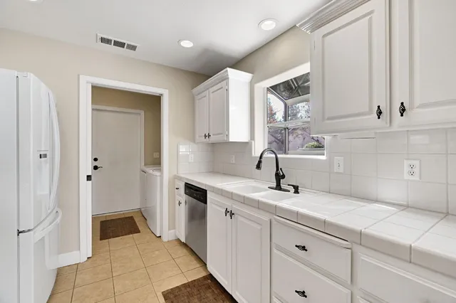 $304,000 | 474 East Alluvial Avenue, Unit 126, Fresno, CA 93720