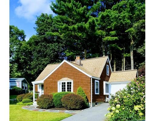 72 Canterbury Road Lynnfield, MA 01940 - Photo 1 of 33 Gallery Image 1