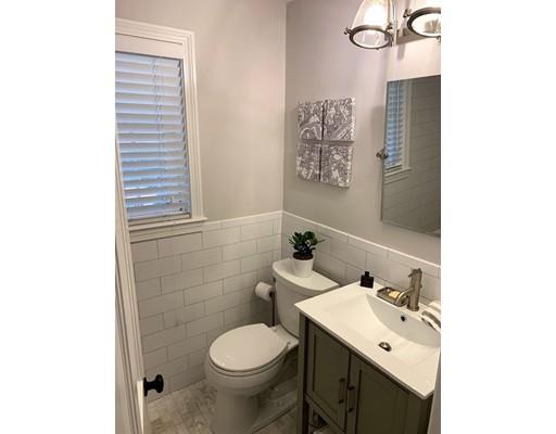 72 Canterbury Road Lynnfield, MA 01940 - Photo 12 of 33 Gallery Image 12