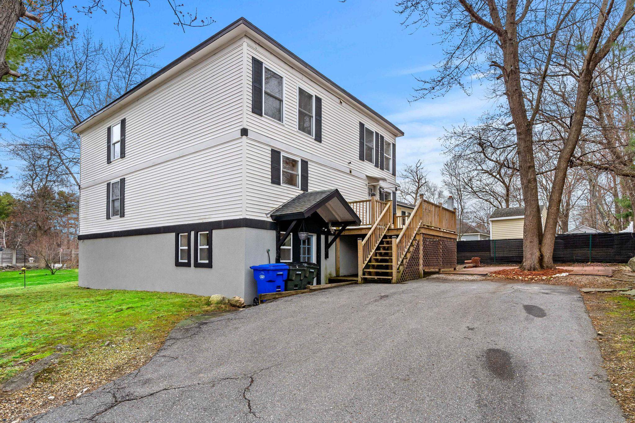 214 Maplehurst Avenue Manchester, NH 03104 - Photo 5 of 58