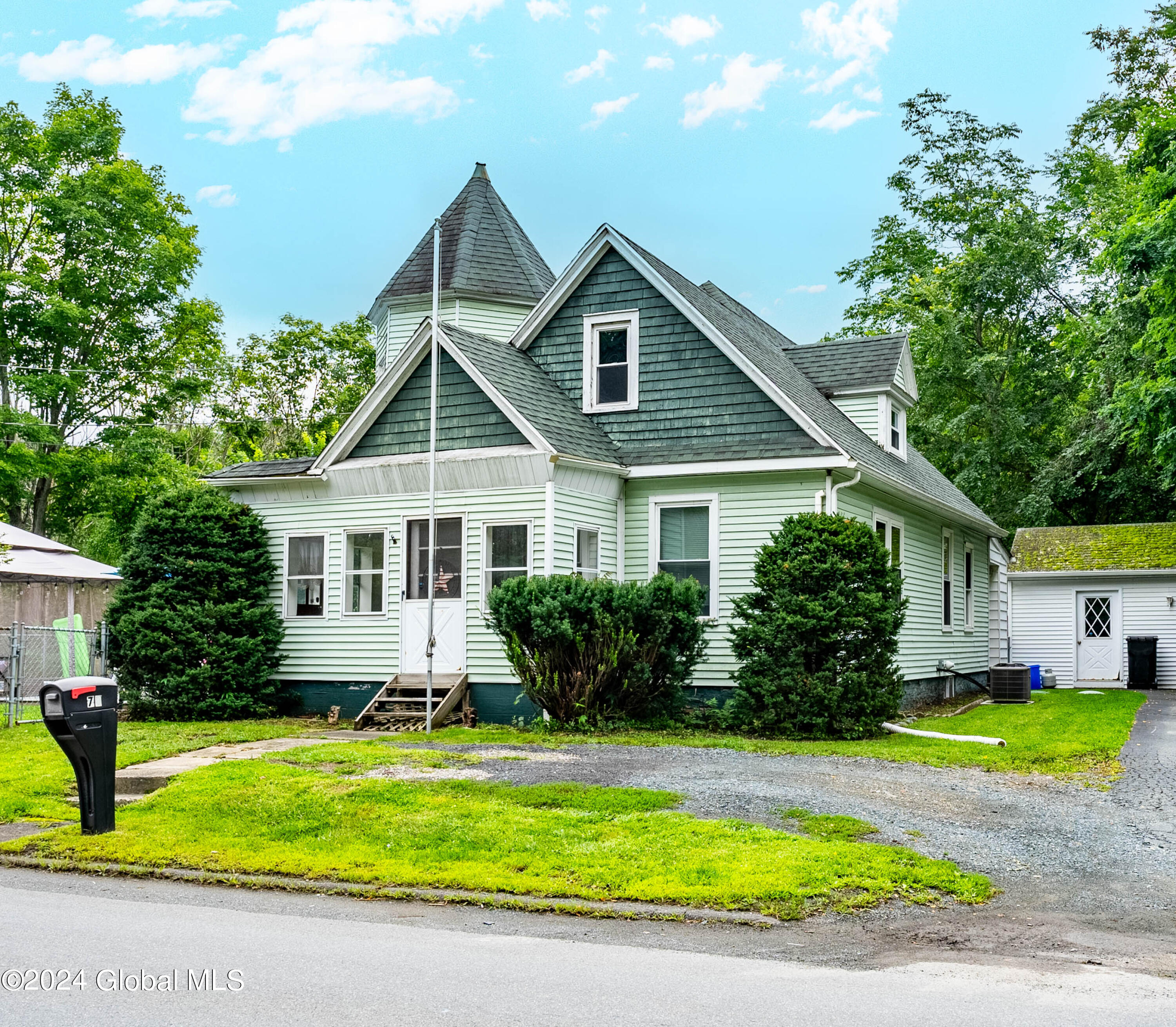 70 Brunswick Road Troy, NY 12180 - Photo 2 of 38 2