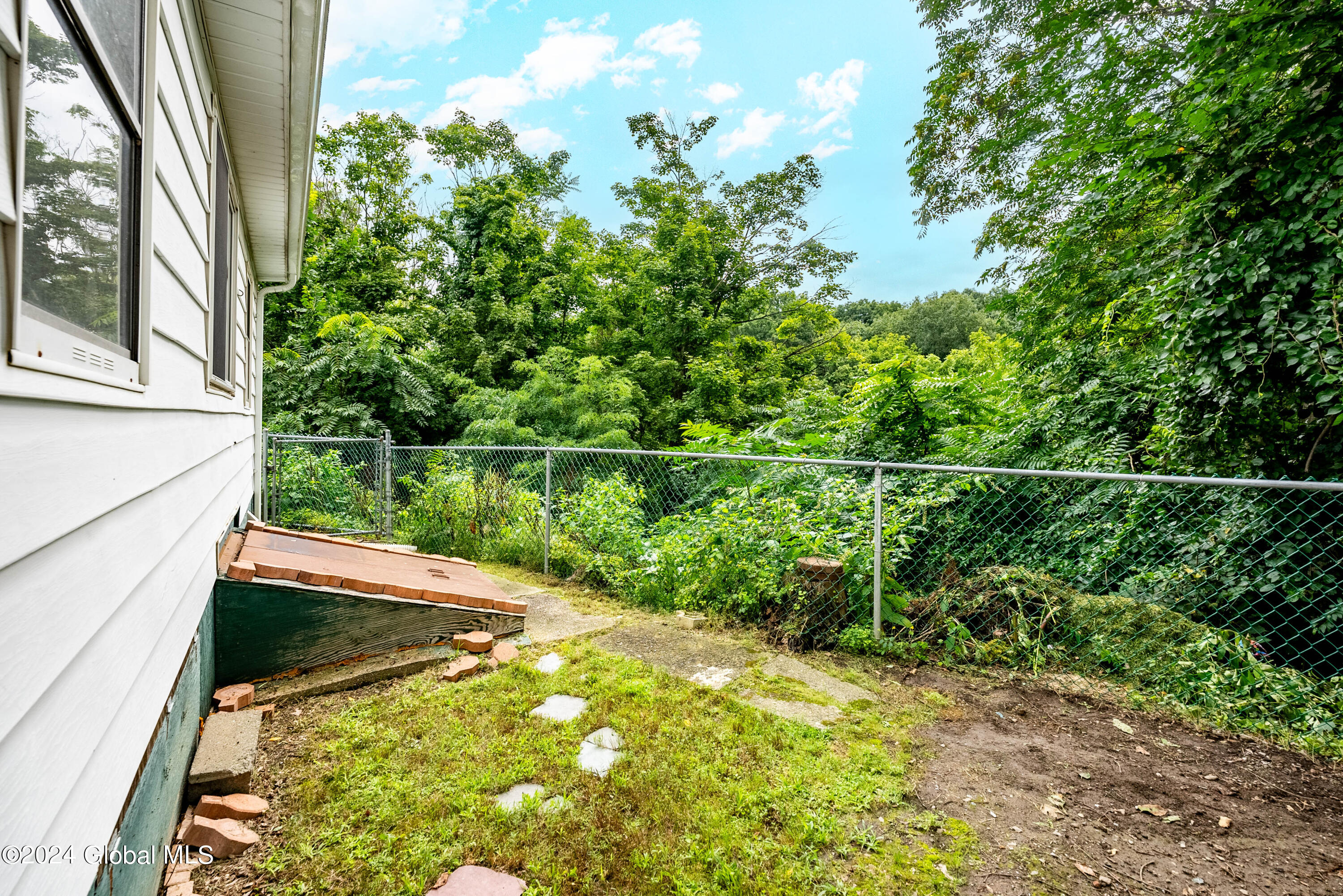70 Brunswick Road Troy, NY 12180 - Photo 26 of 38 26