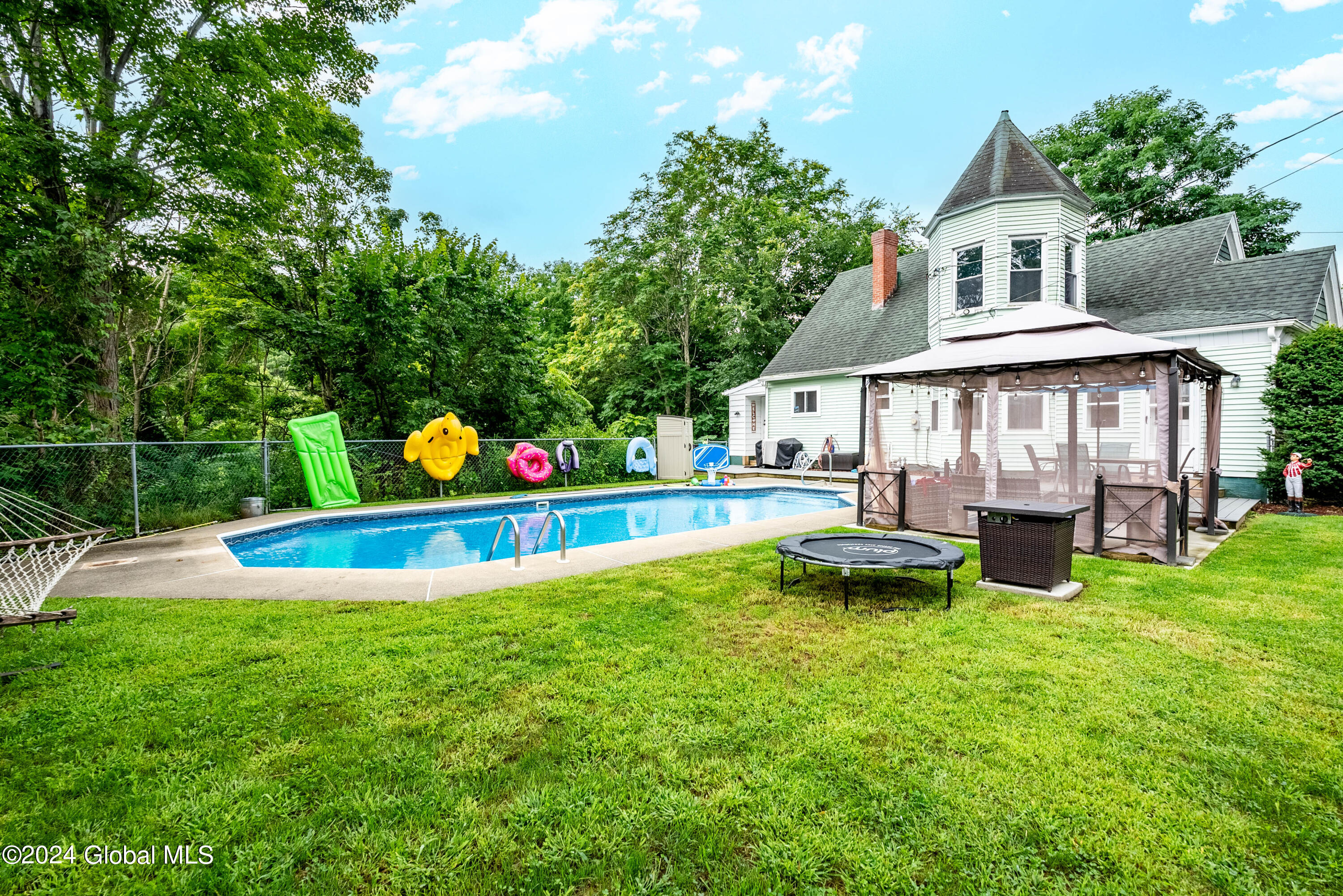 70 Brunswick Road Troy, NY 12180 - Photo 33 of 38 33