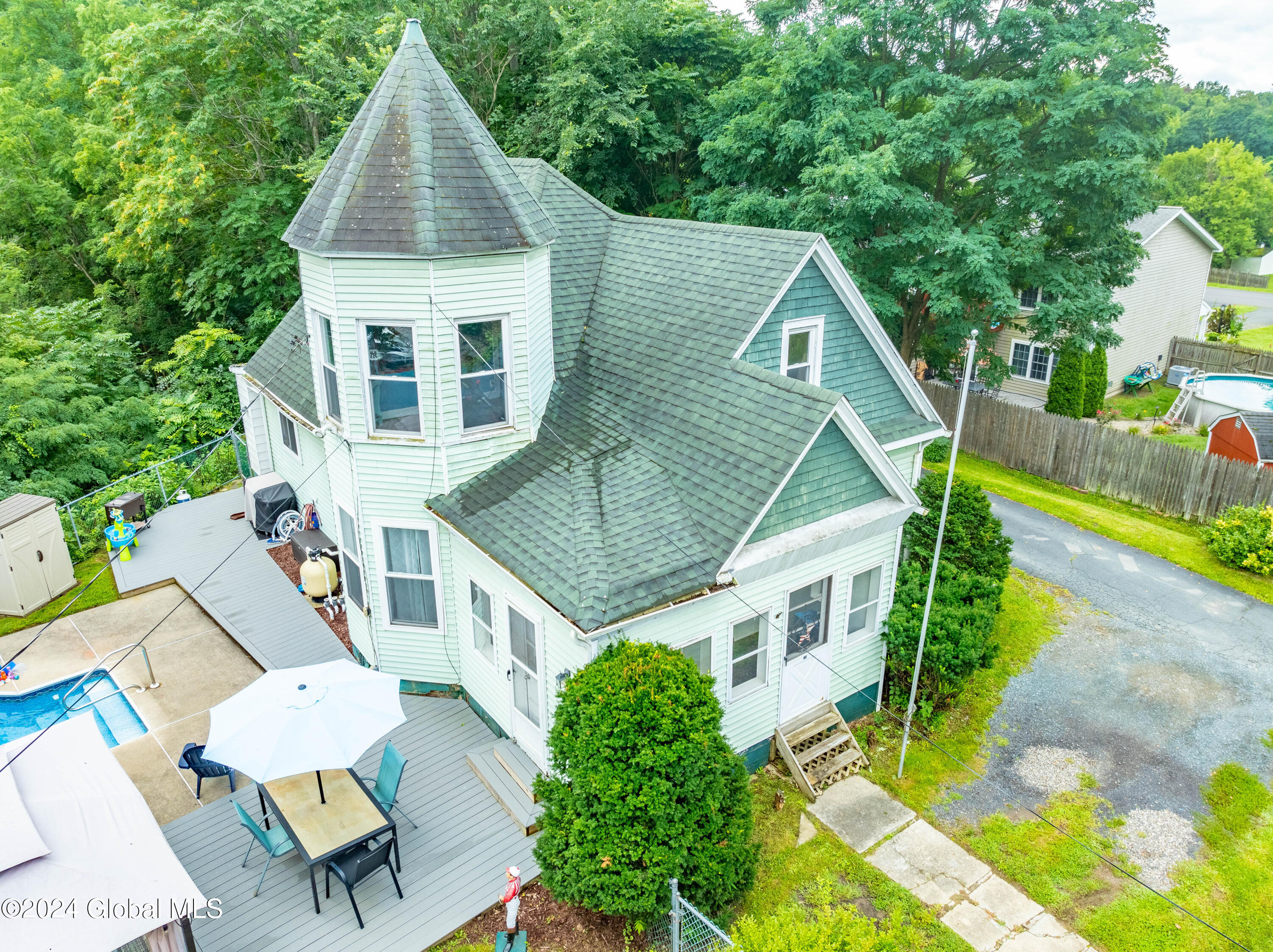 70 Brunswick Road Troy, NY 12180 - Photo 5 of 38 5