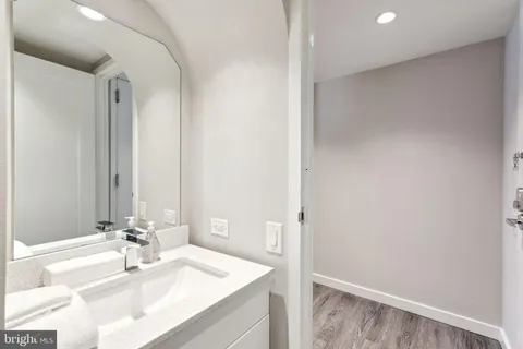 $5,500 | 101-111 South 9th Street, Unit PH107, Philadelphia, PA 19107