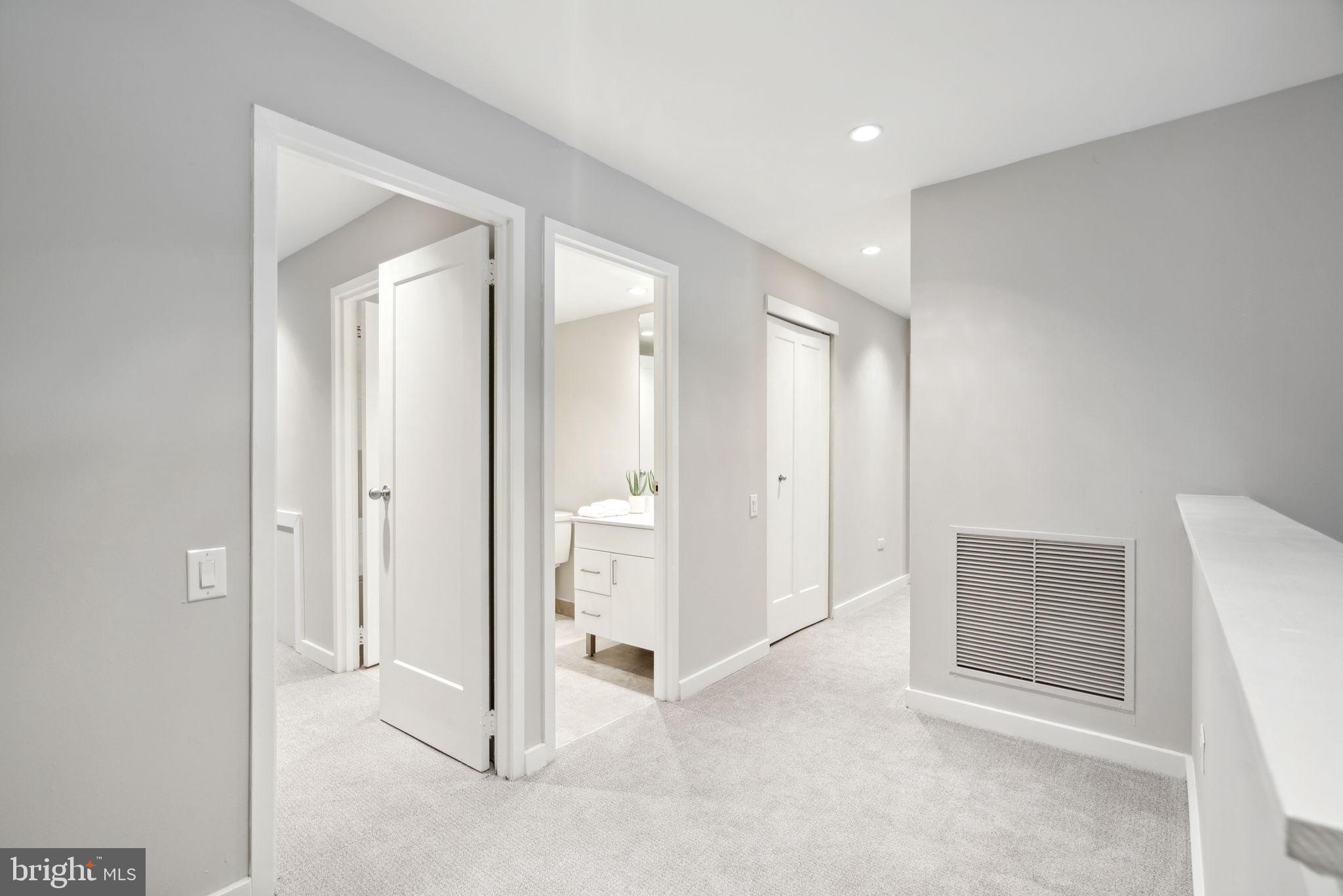 101-111 South 9th Street, Unit PH107 Philadelphia, PA 19107 - Photo 37 of 42