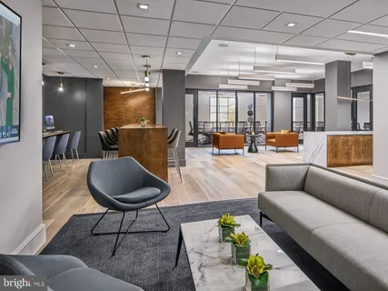 $5,500 | 101-111 South 9th Street, Unit PH107, Philadelphia, PA 19107