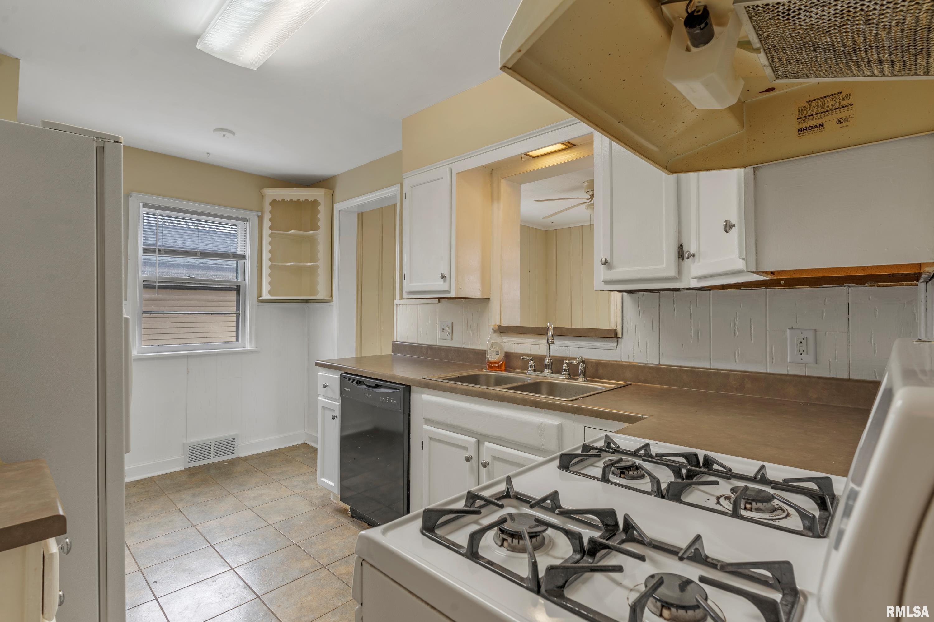 2813 South State Street Springfield, IL 62704 - Photo 8 of 23