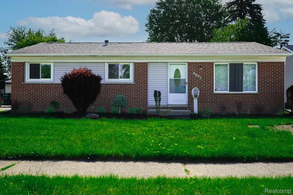 $224,900 | 6641 Niagara Street, Romulus, MI 48174