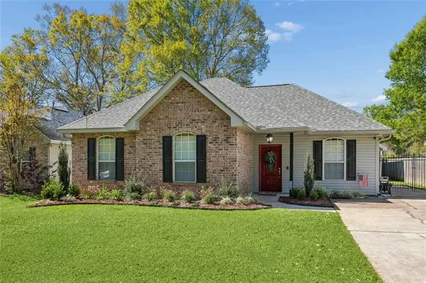 $279,000 | 2320 McNamara Street, Mandeville, LA 70448