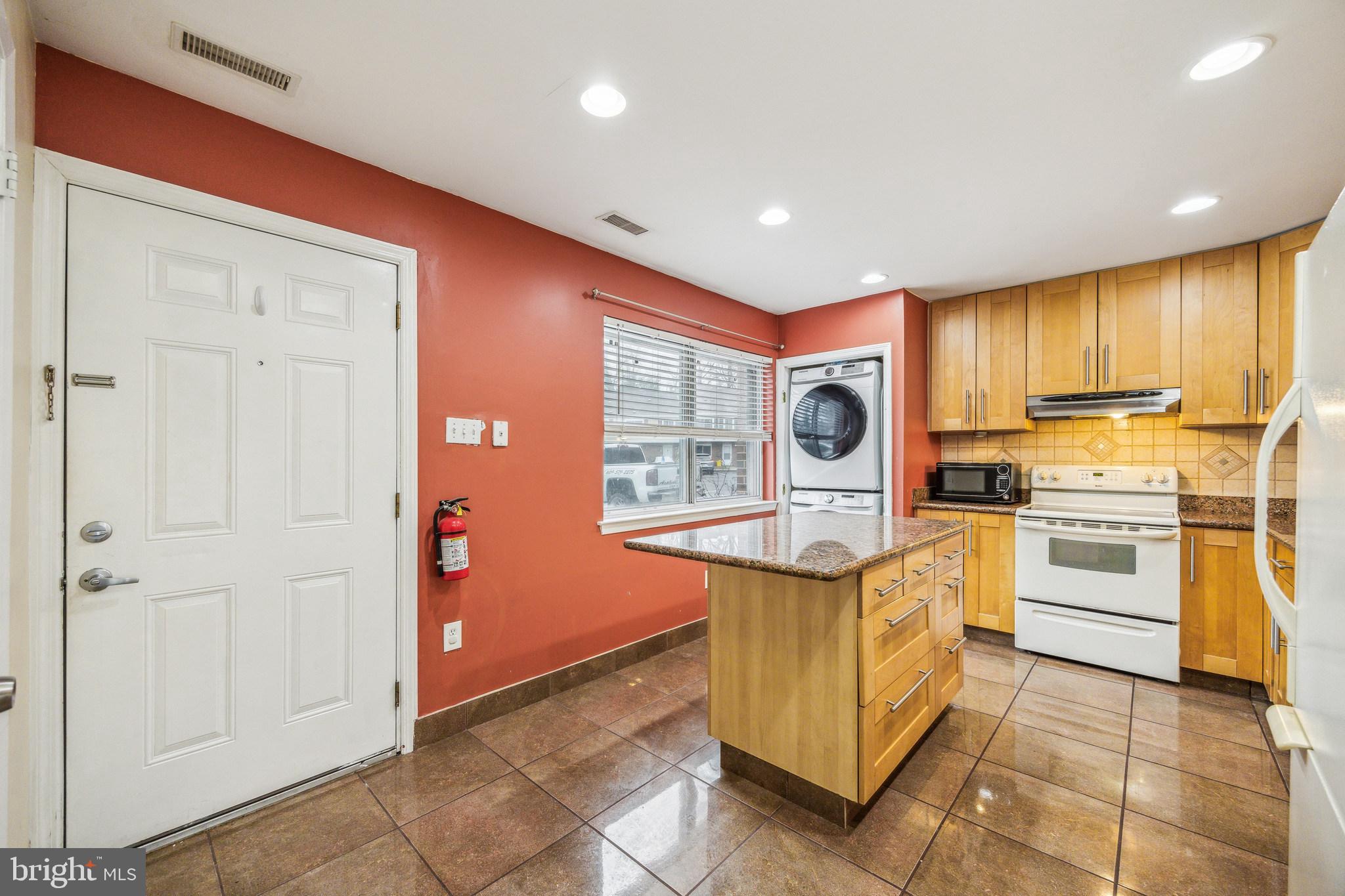 1035 Pendleton Court Voorhees, NJ 08043 - Photo 4 of 33