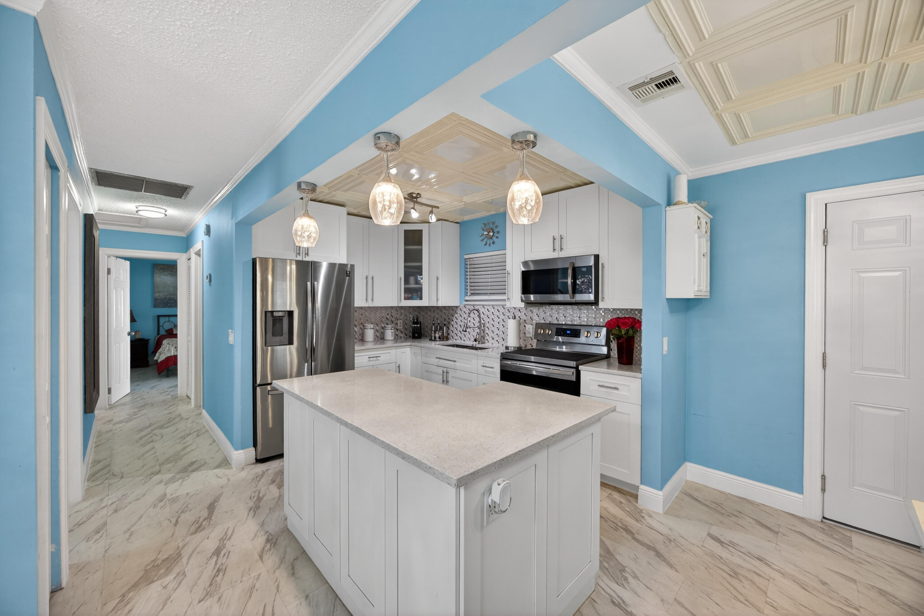 1020 Avon Road West Palm Beach, FL 33401 - Photo 3 of 19 PT7A0369 2