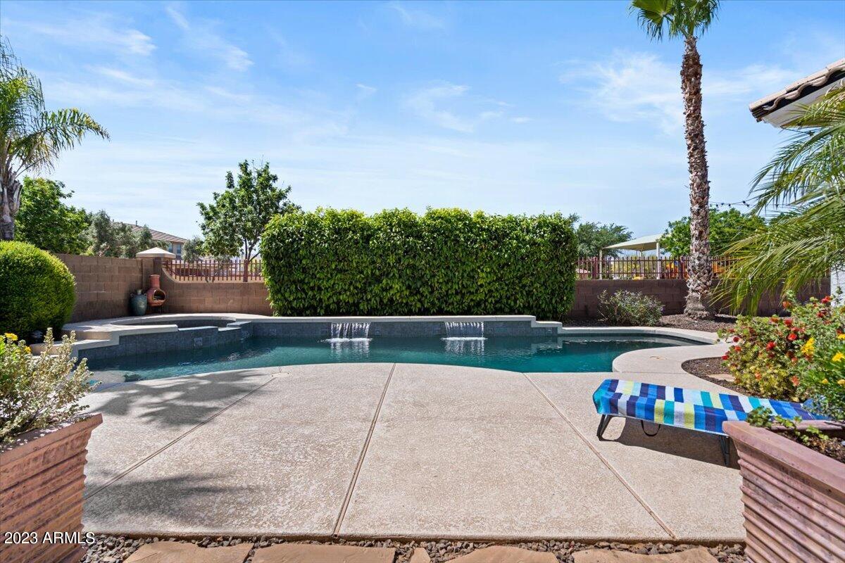 6730 Rachael Way Gilbert, AZ 85298 - Photo 49 of 77 51-Pool & Yard