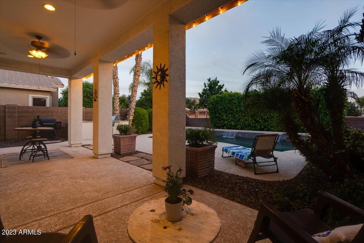 6730 Rachael Way Gilbert, AZ 85298 - Photo 66 of 77 69-Twilight Back patio