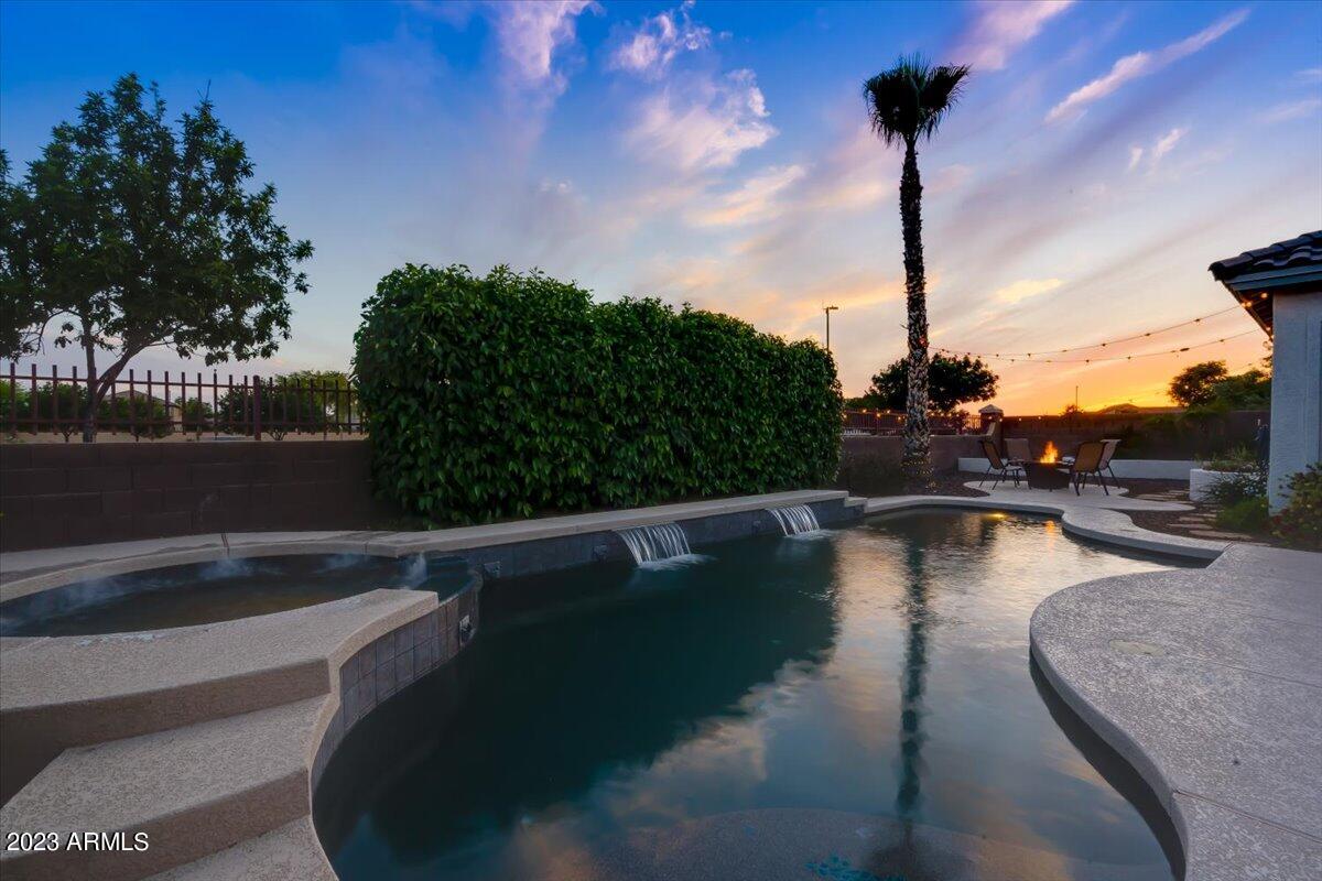 6730 Rachael Way Gilbert, AZ 85298 - Photo 68 of 77 72-Twilight Pool