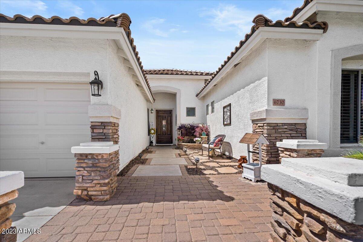 6730 Rachael Way Gilbert, AZ 85298 - Photo 8 of 77 12-Front walkway