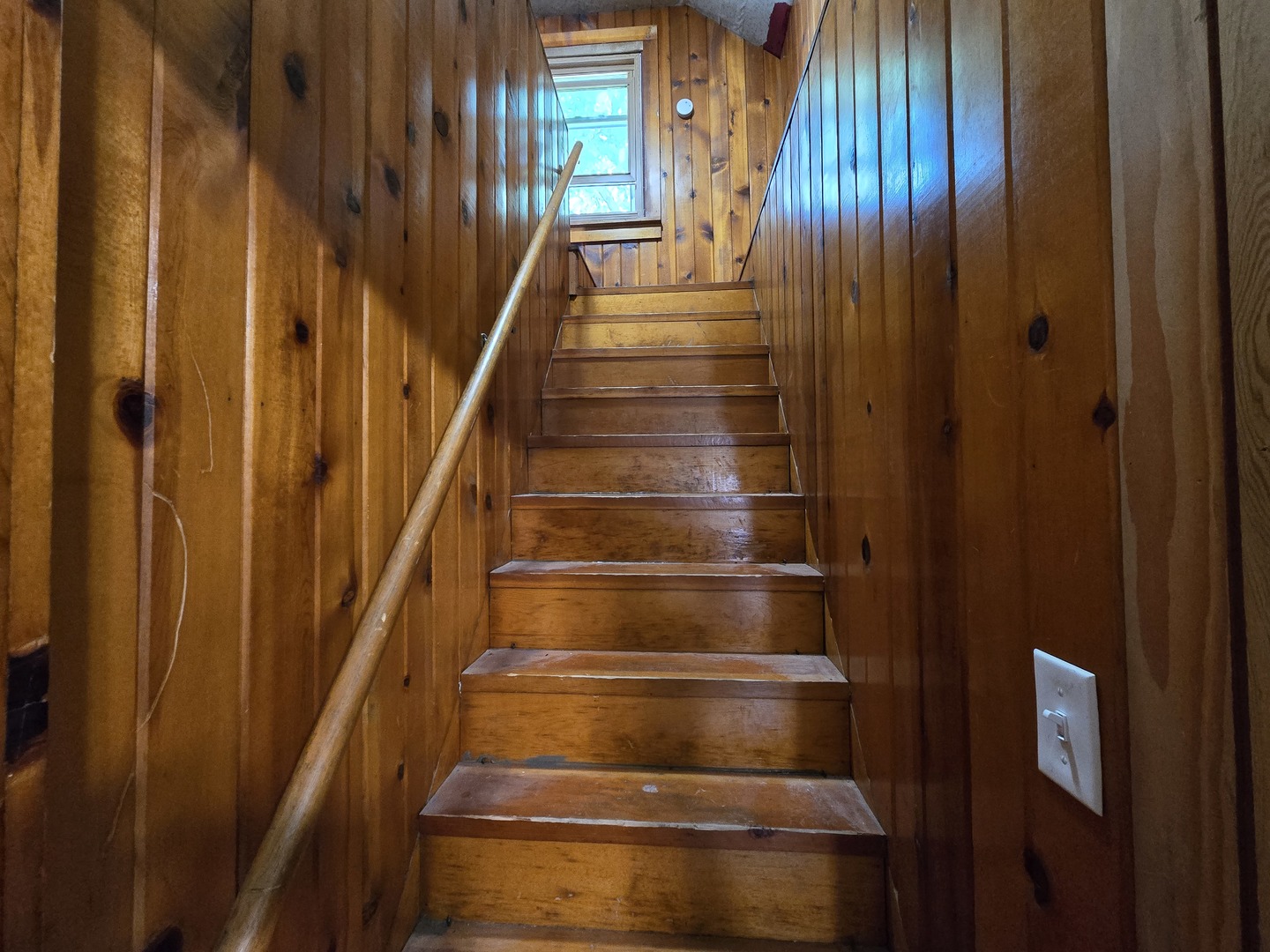 201 West Grove Road Sterling, IL 61081 - Photo 16 of 19 a view of entryway