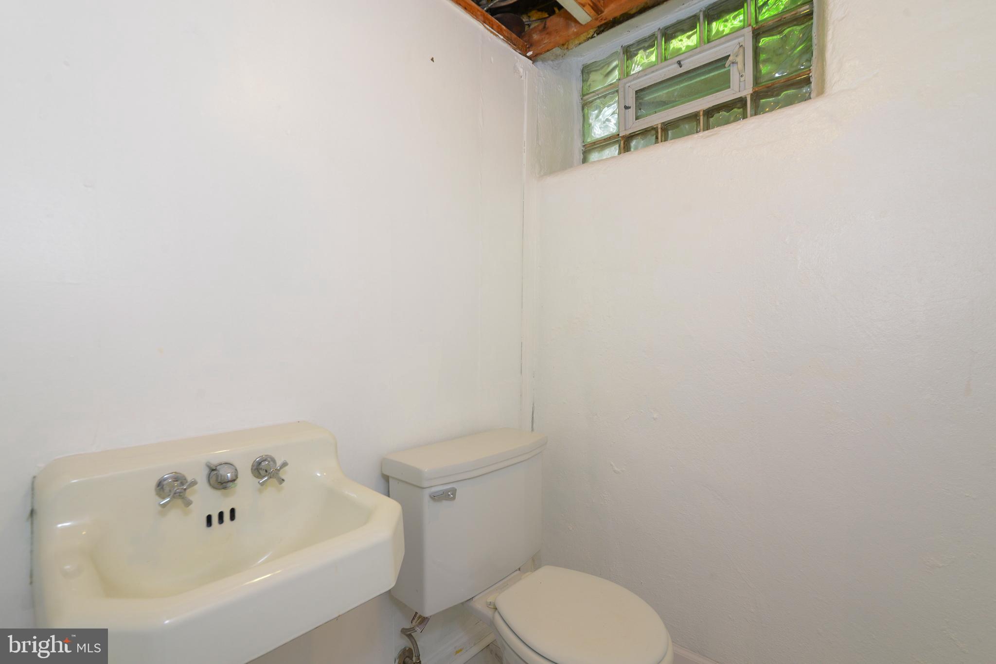 401 North Spring Mill Road Villanova, PA 19085 - Photo 34 of 39 Basement half bath